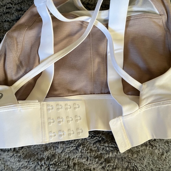 Size 2 Lululemon bra - Picture 4 of 6